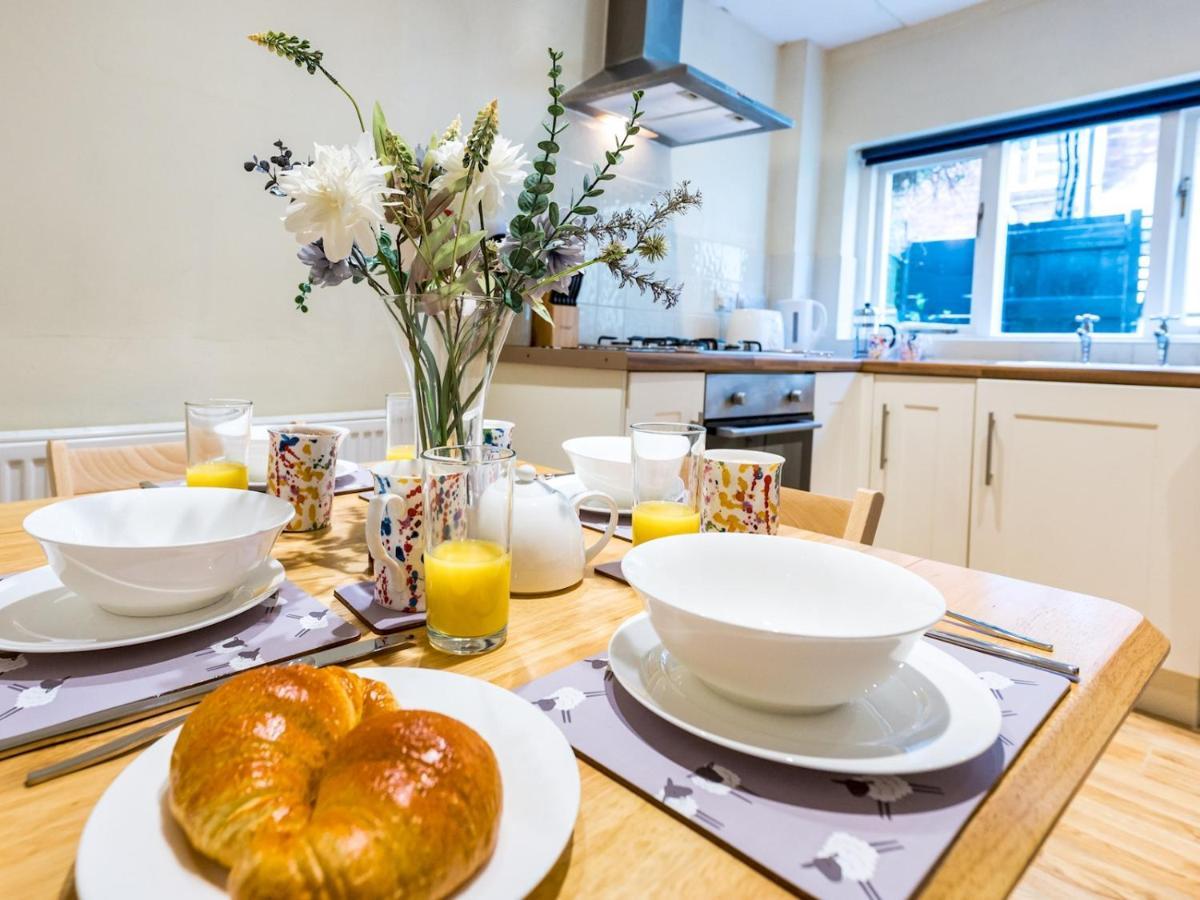 Pass The Keys Cosy 2 Bedroom Victorian Cottage Ludlow Esterno foto