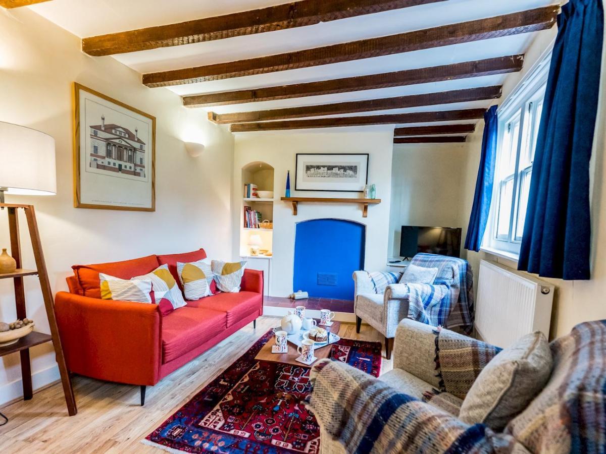 Pass The Keys Cosy 2 Bedroom Victorian Cottage Ludlow Esterno foto