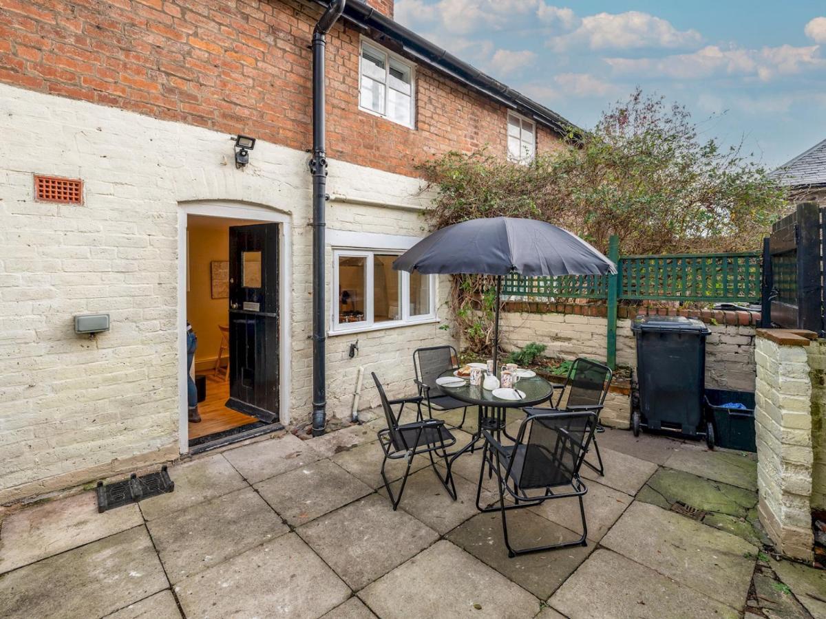 Pass The Keys Cosy 2 Bedroom Victorian Cottage Ludlow Esterno foto