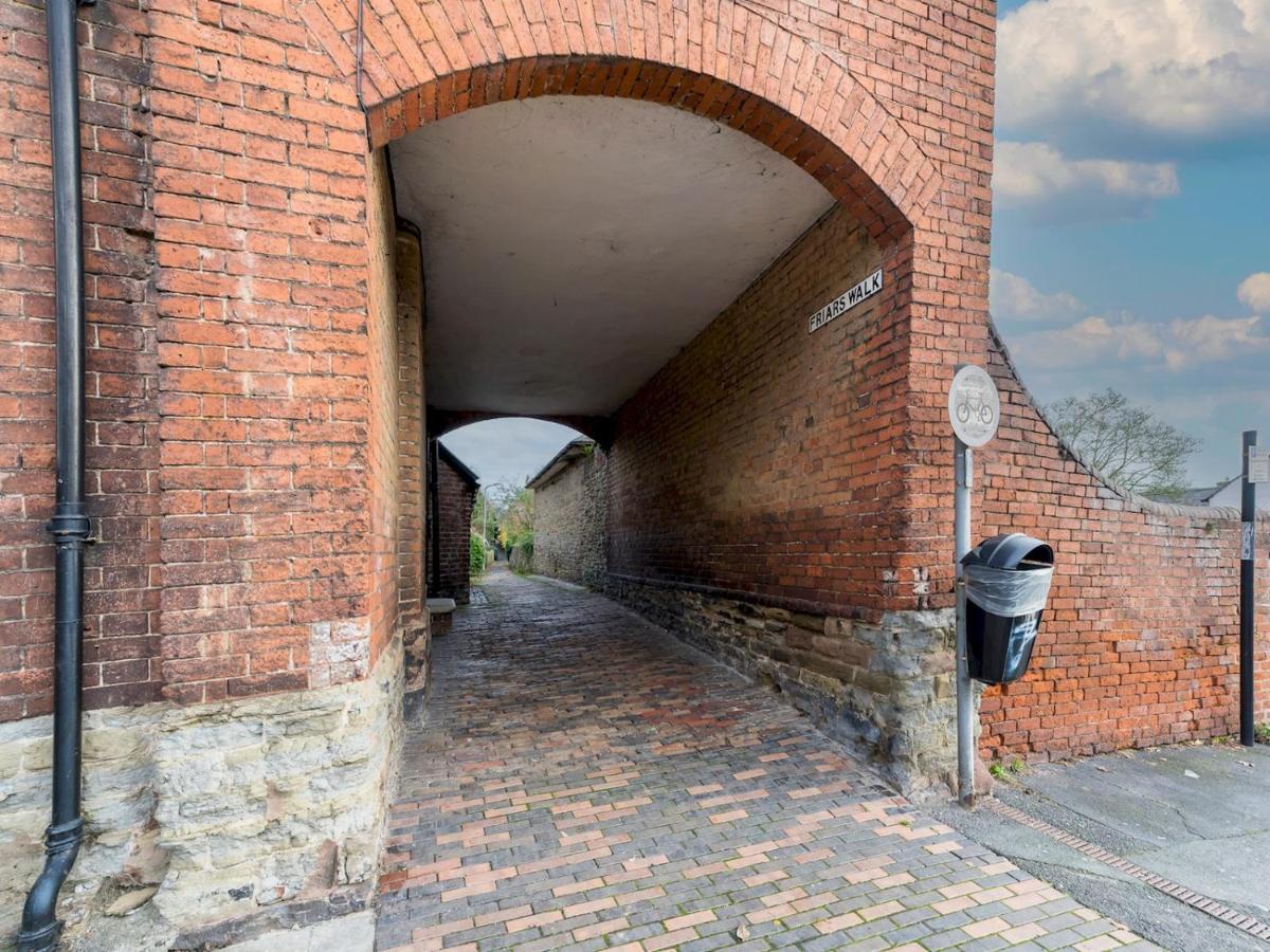 Pass The Keys Cosy 2 Bedroom Victorian Cottage Ludlow Esterno foto